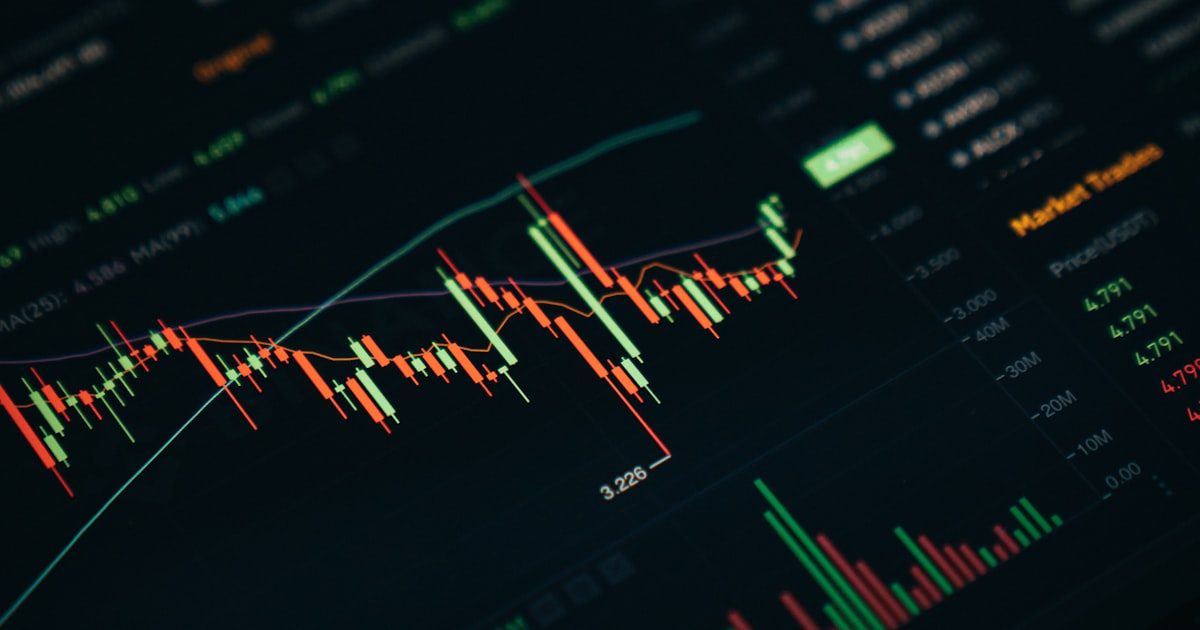 Best VPS for Prop Firm Trading: Protect Your Challenge and Funded Account